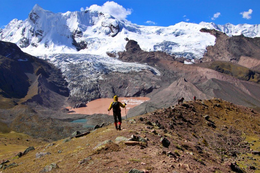 3-Day Chocolate Lake to Rainbow Mountain